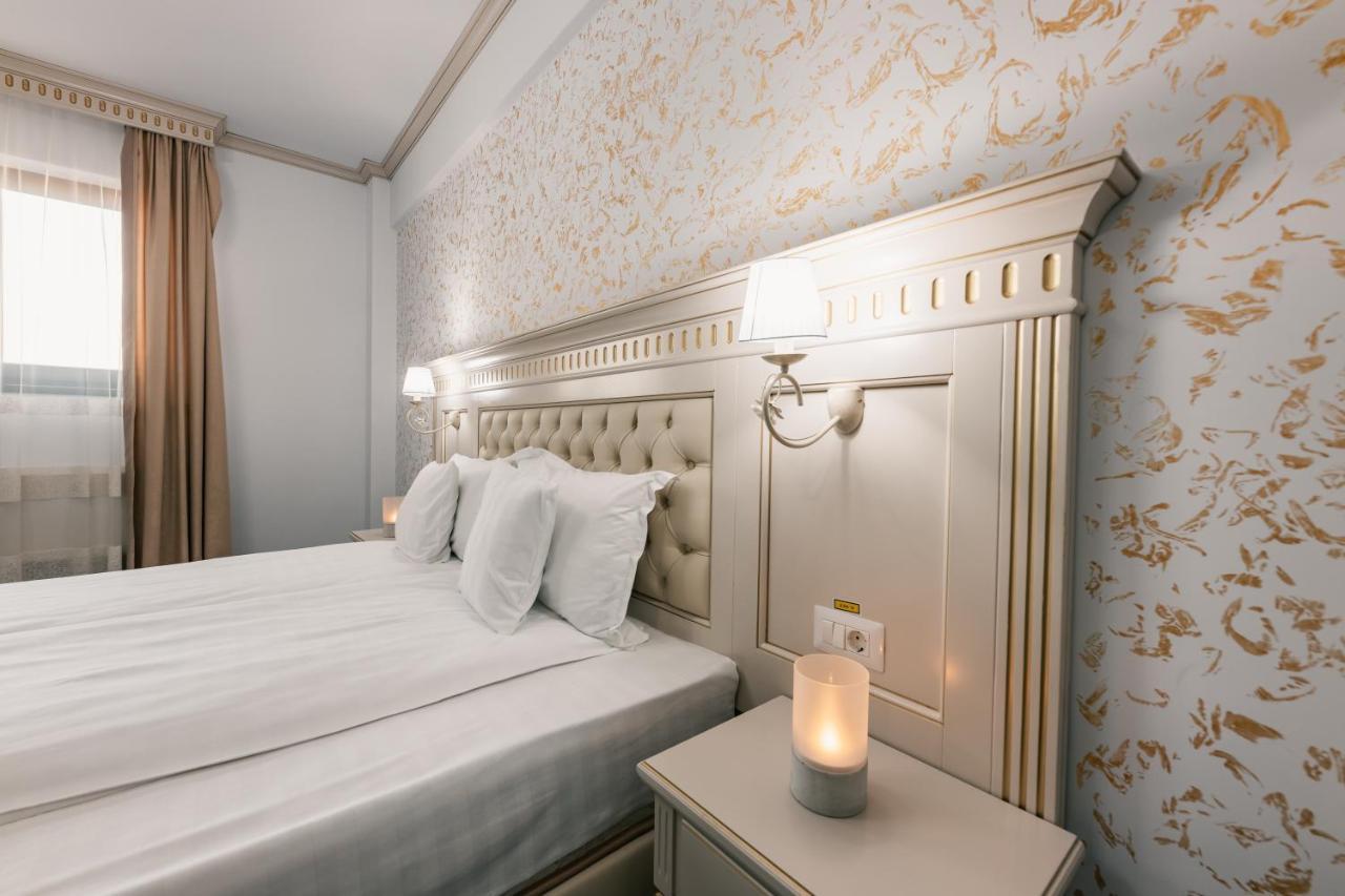 Hotel Coral Valea Lupului  Екстериор снимка