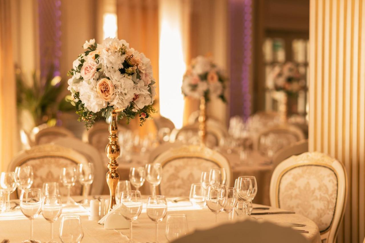 Hotel Coral Valea Lupului  Екстериор снимка
