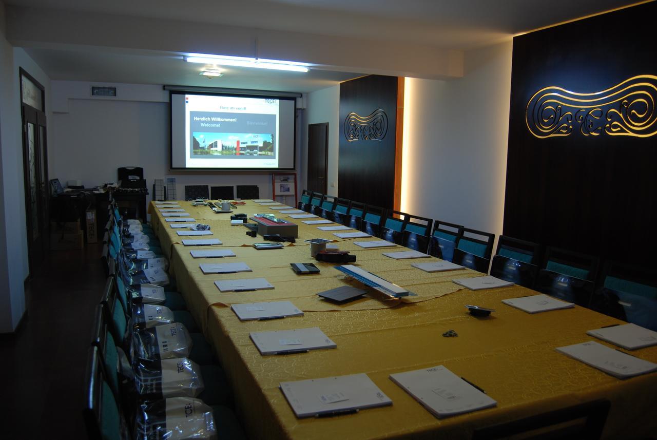 Hotel Coral Valea Lupului  Екстериор снимка